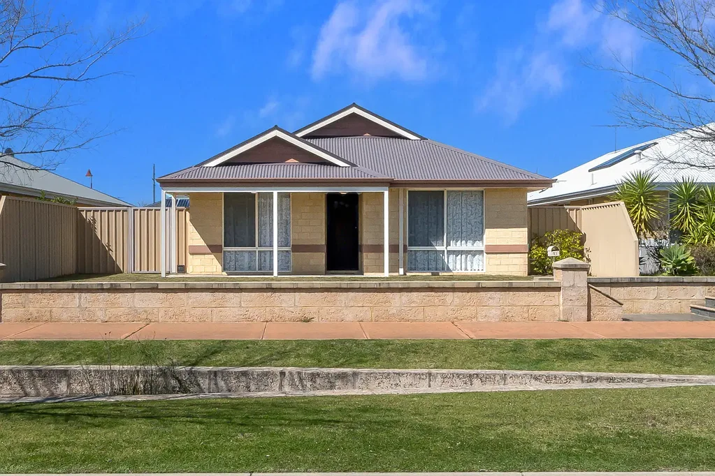 11 Stillwater Street, Southern River, WA 6110