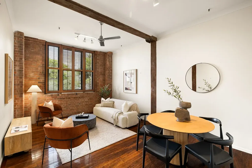 Experience Timeless Elegance in the Heart of Teneriffe!