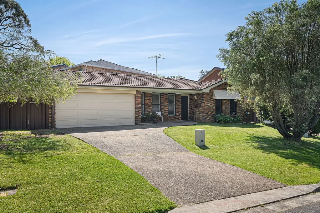 5 Prior Close, Illawong, NSW 2234