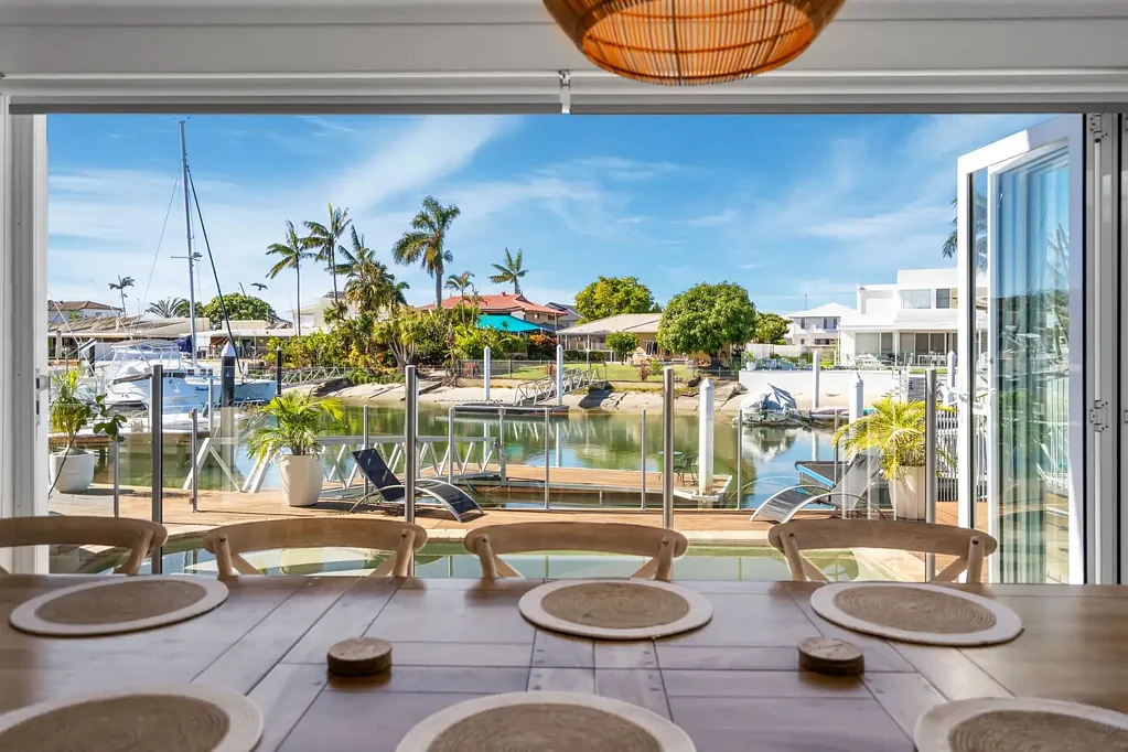 Paradise Point 5 Bedroom Look At This One!