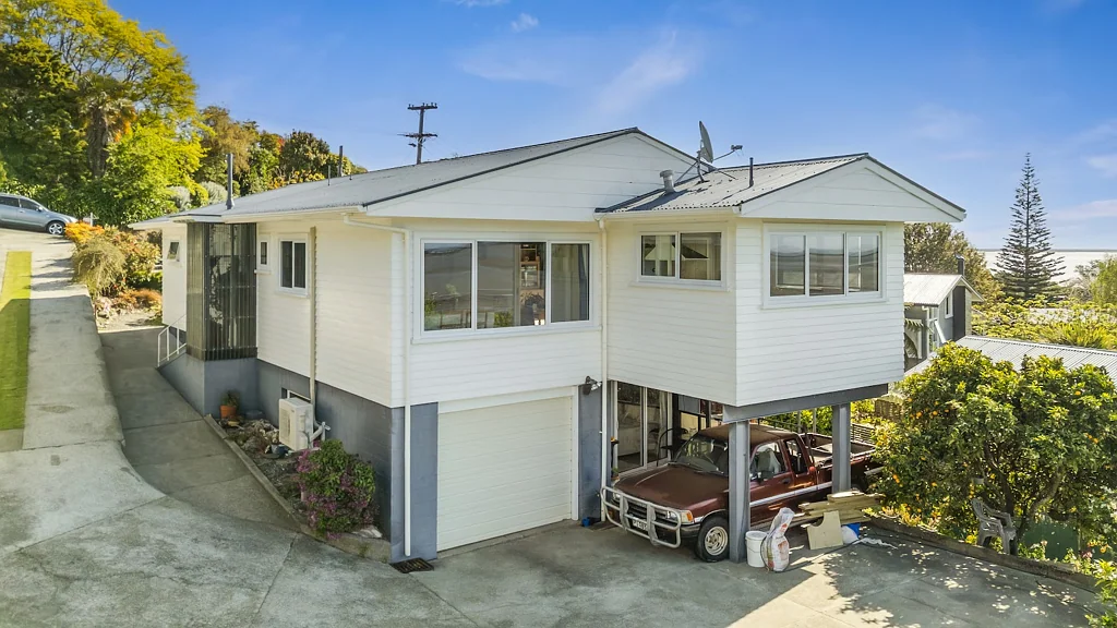 Marybank 4房  Family Haven with panoramic sea views!