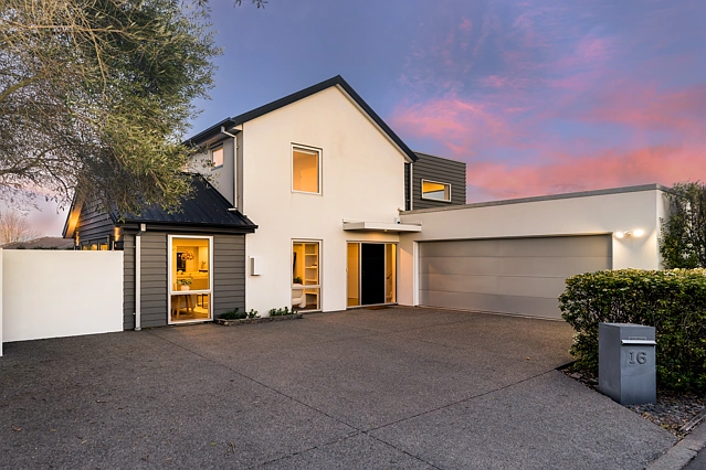 16 Riverbank Road, Northwood, Christchurch