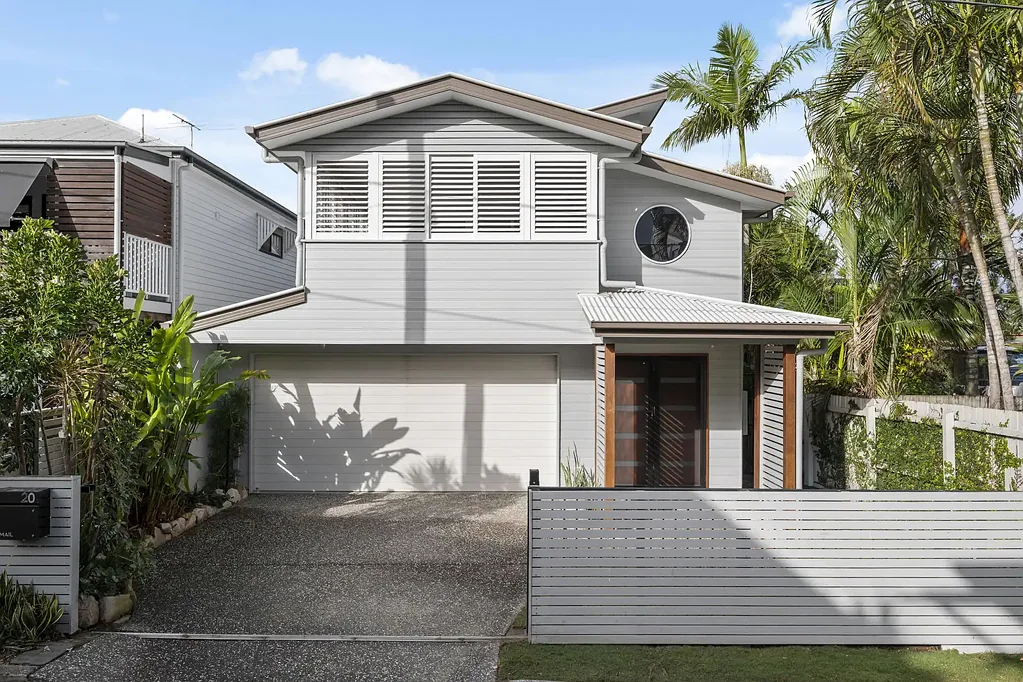 East Brisbane 4غرفة نوم Modern Family Home in Blue-Chip Location