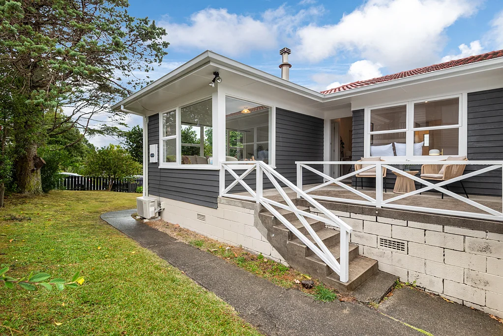 41 Knightsbridge Drive, Forrest Hill, North Shore City, Auckland