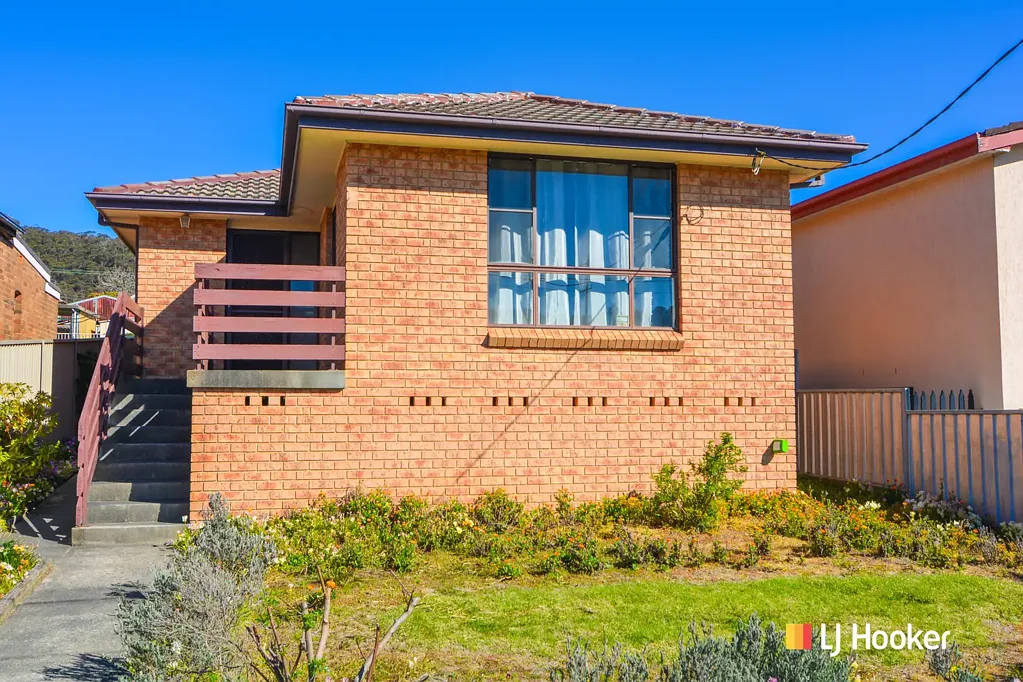 37 Chifley Road, Lithgow, NSW 2790, 3 phòng ngủ, 1 phòng tắm, House