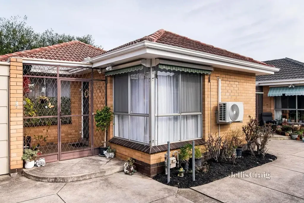 Tastefully Updated Two Bedroom Villa