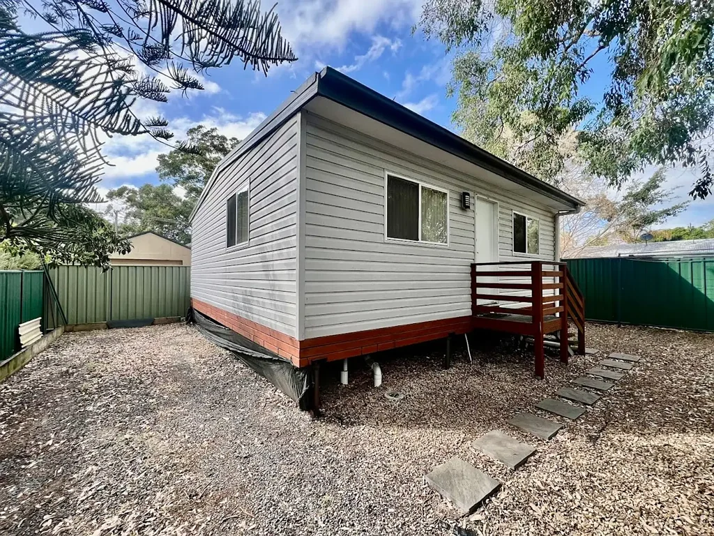 COTTAGE IN ETTALONG