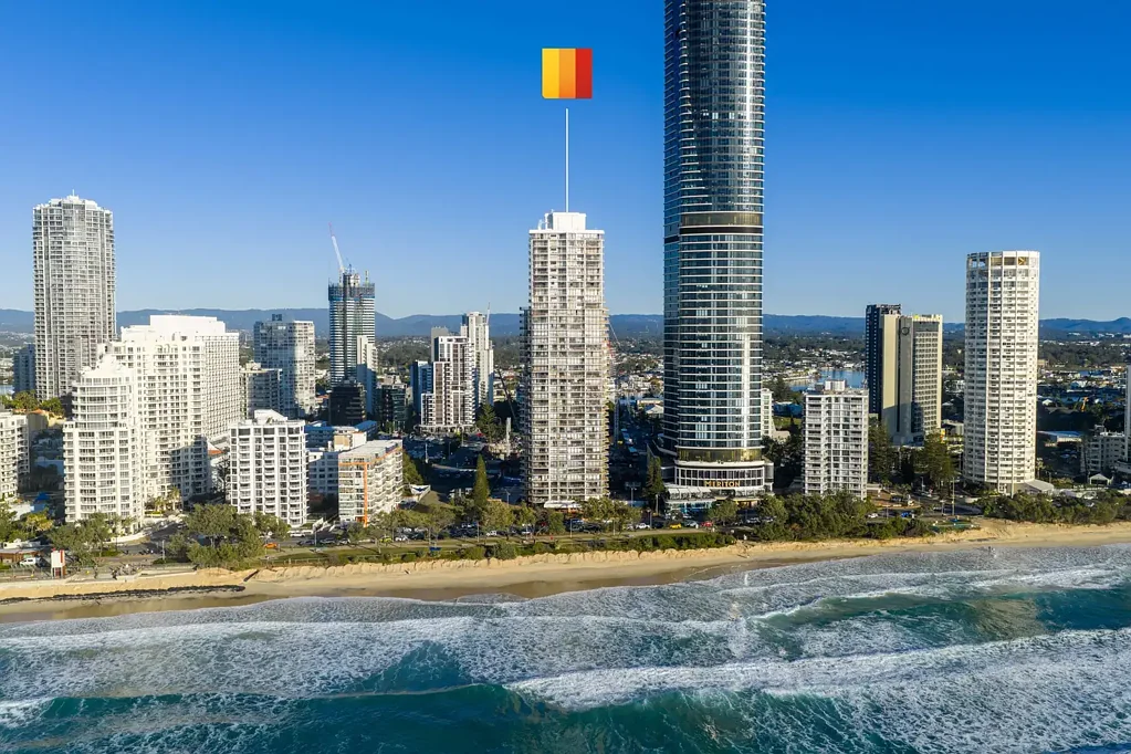 Surfers Paradise 2 Bedroom Beachfront Apartment with Unparalleled Views