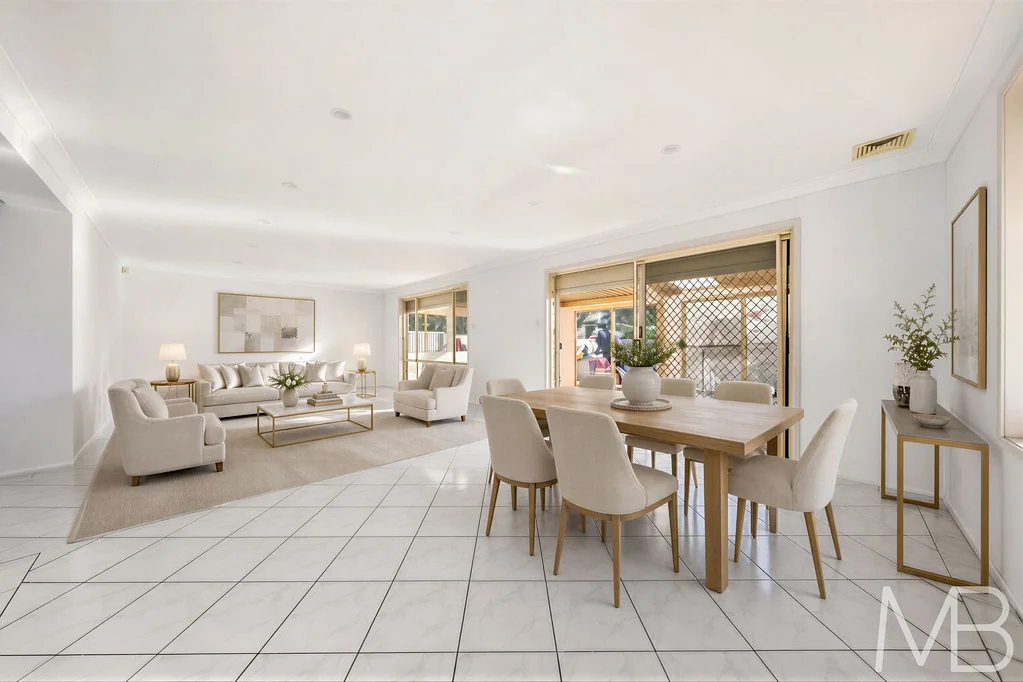 Spacious Family Home With Multiple Living Areas & Sunroom