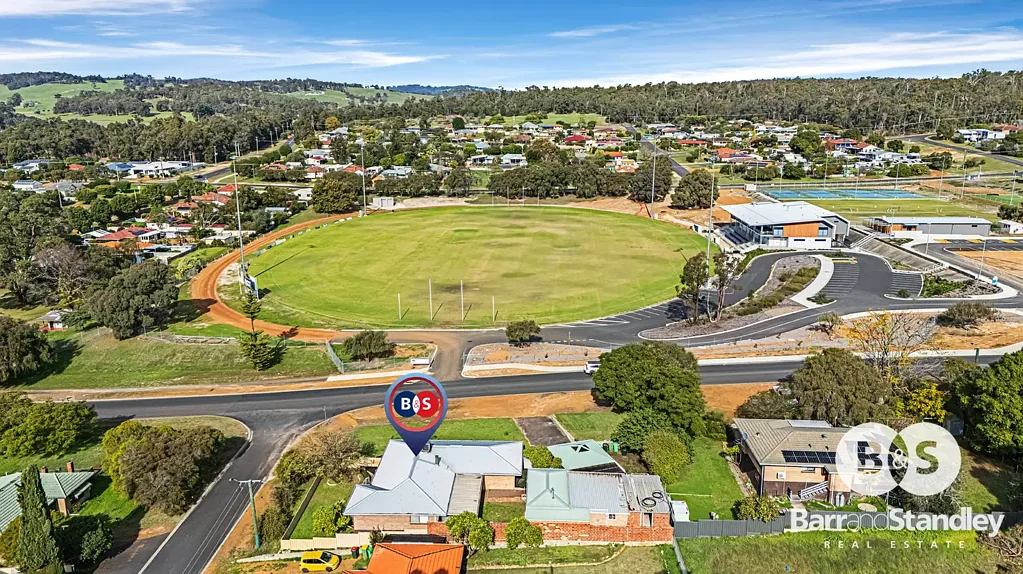 Donnybrook 3房  Charming Home Opposite Football Oval & Sporting Club