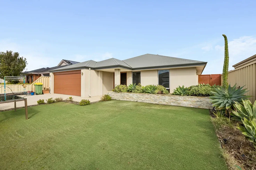Large Family home in the heart of Southern River