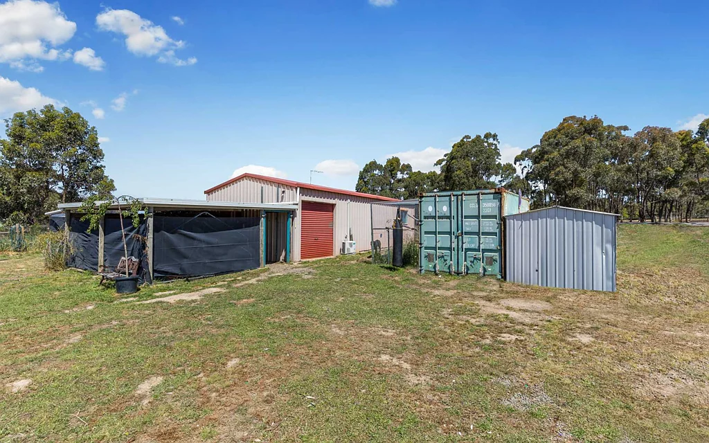 Heathcote Fabulous Five Acre Set-Up