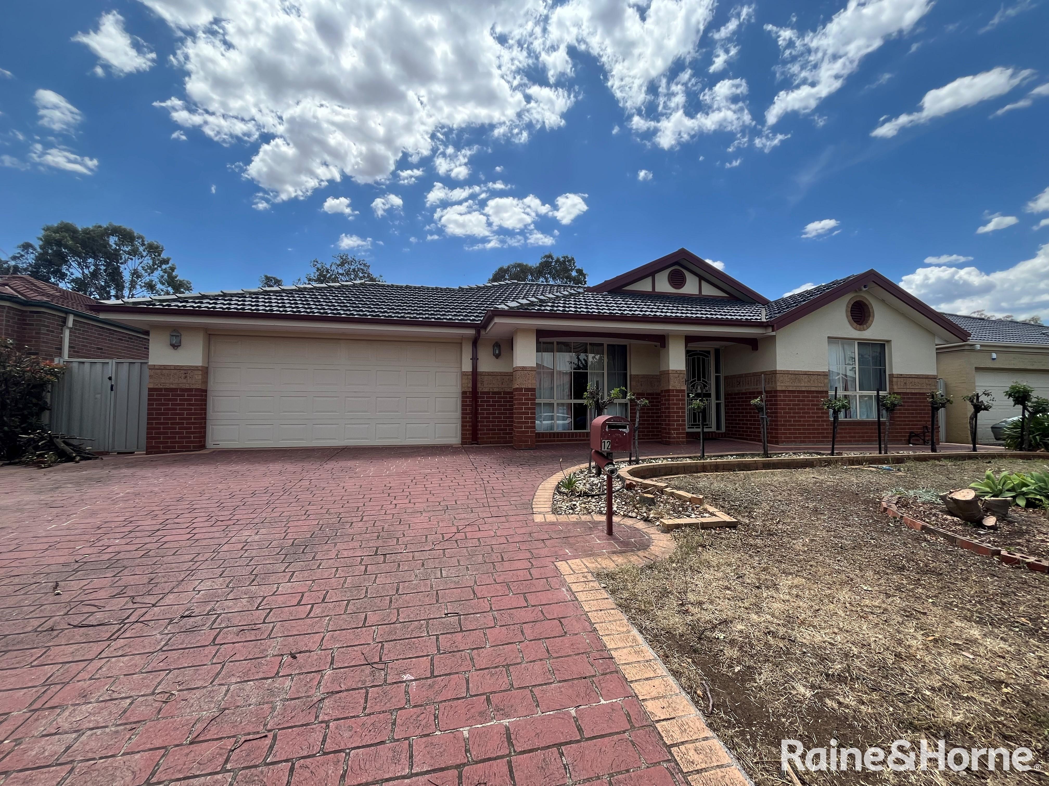 12 LODDON CL, CAROLINE SPRINGS VIC 3023, 0 Bedrooms, 0 Bathrooms, House