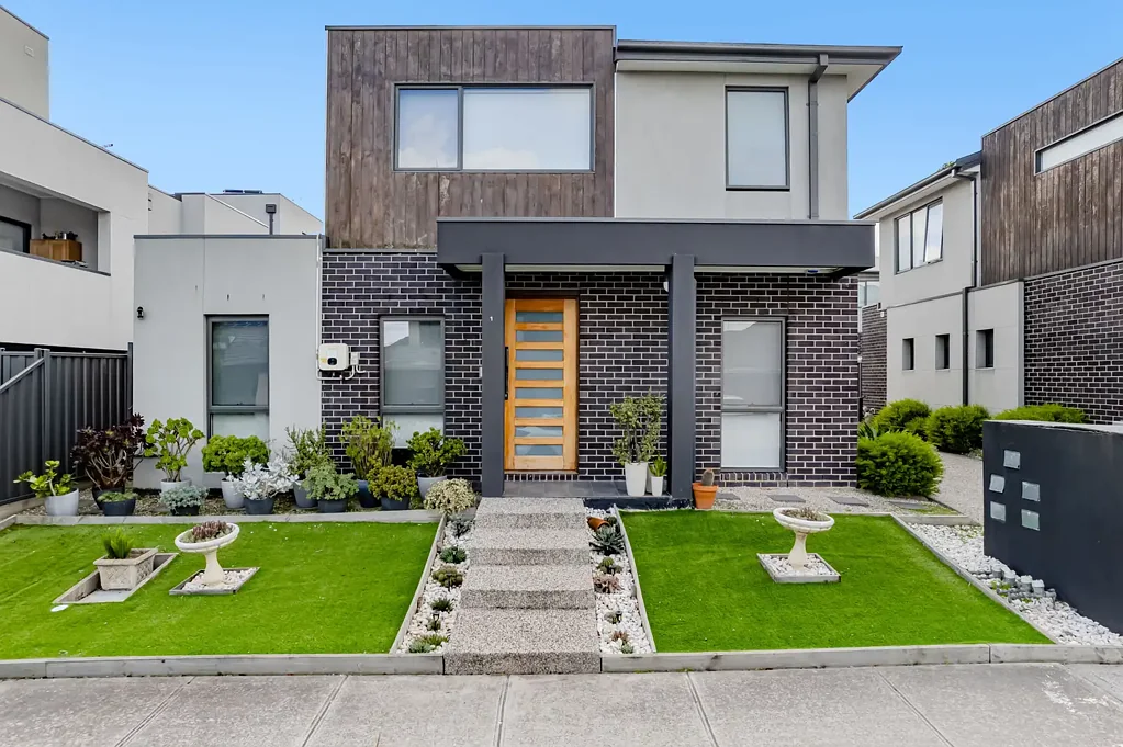 1/65 Dawnview Crescent, Roxburgh Park, VIC 3064