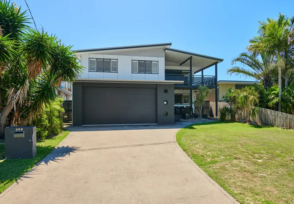 Harrington 4 Bedroom Luxe Living on Beach Street
