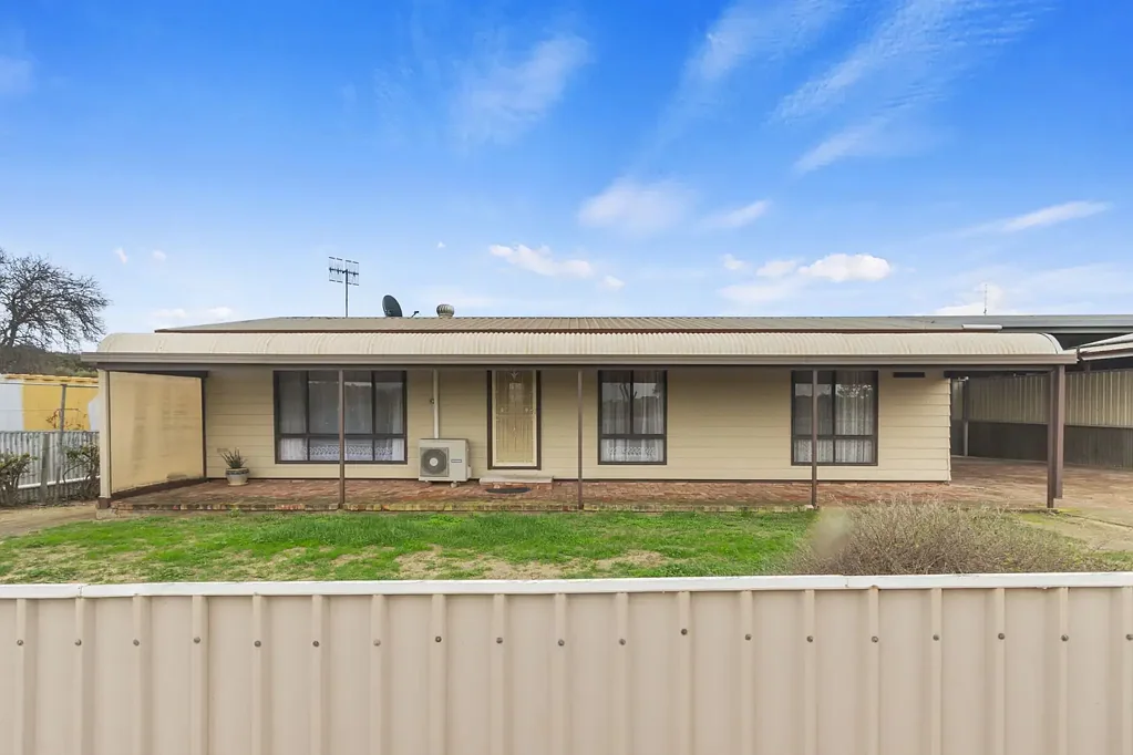 Balgowan 3房  Neat 3 Bedroom Holiday Getaway with Excellent Shedding & Solar