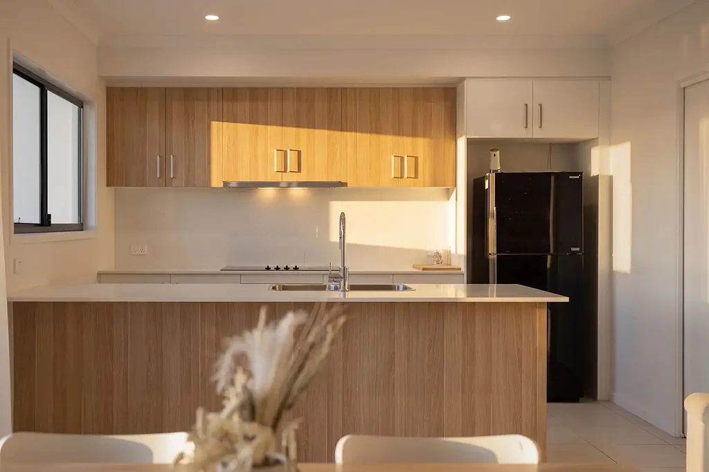 Palmview 4chambre Entry Level GOLD: Designer 4 Bedroom Home + 13.2kW Solar !