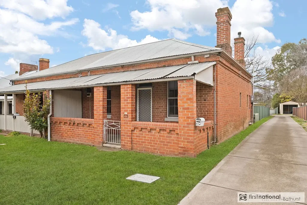 Bathurst 2 Slaapkamer Charming Brick Cottage, located in Picturesque Morrisset Street