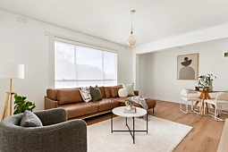 2/76 Albion Street, Essendon