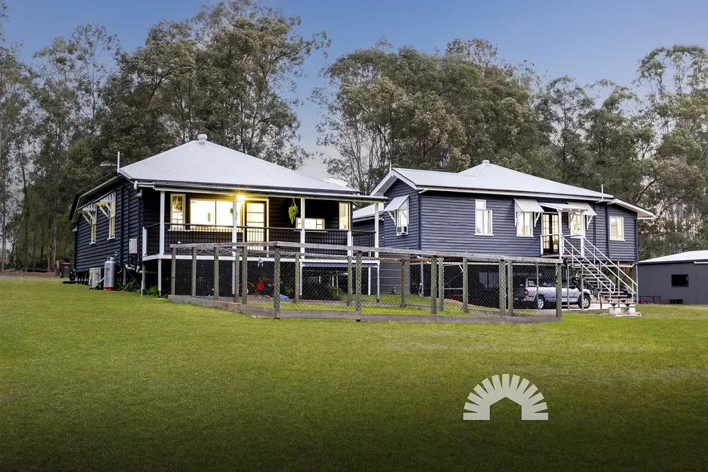 Upper Caboolture 5chambre Two historic Queenslanders. One extraordinary 1.5-acre estate.