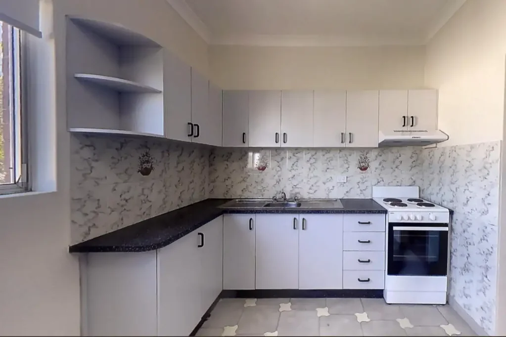 Two Streets from North Gong Beach!