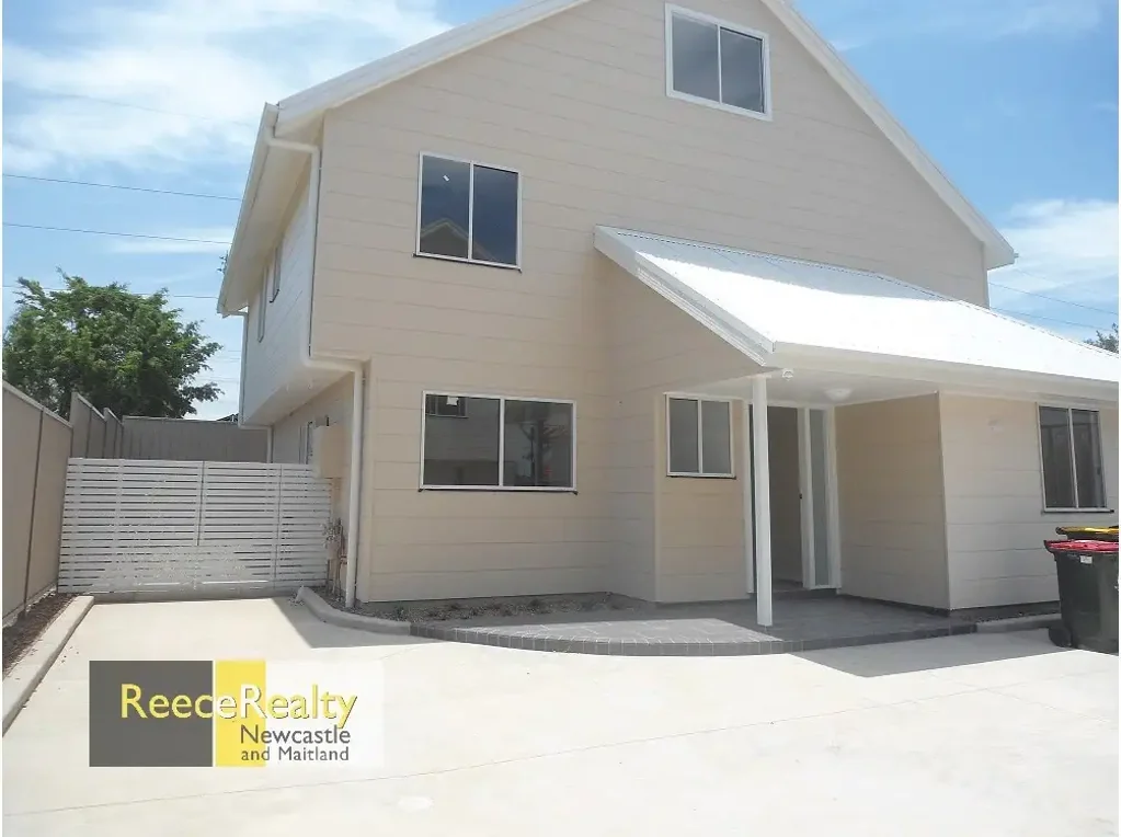 PURPOSE BUILT STUDENT HOUSE