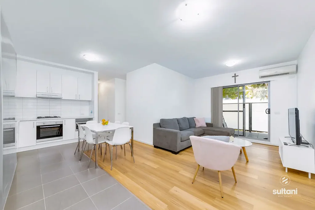 Dandenong 2Zimmer Modern Comfort Meets Unbeatable Convenience