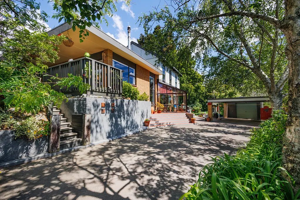 101 Clifton Terrace, Fitzherbert, Palmerston North, Manawatu-Wanganui