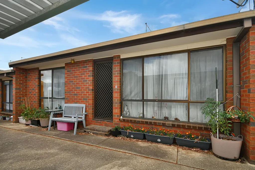 Stawell 2 Bedroom Solid LIttle Earner