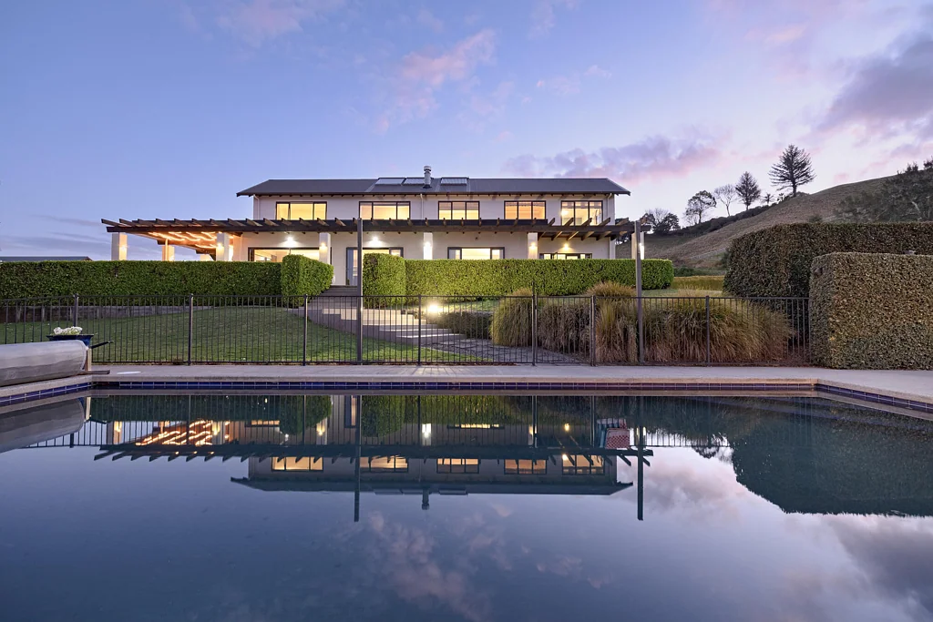 Te Puna 5ห้องนอน Spacious Family Home with Pool & Views