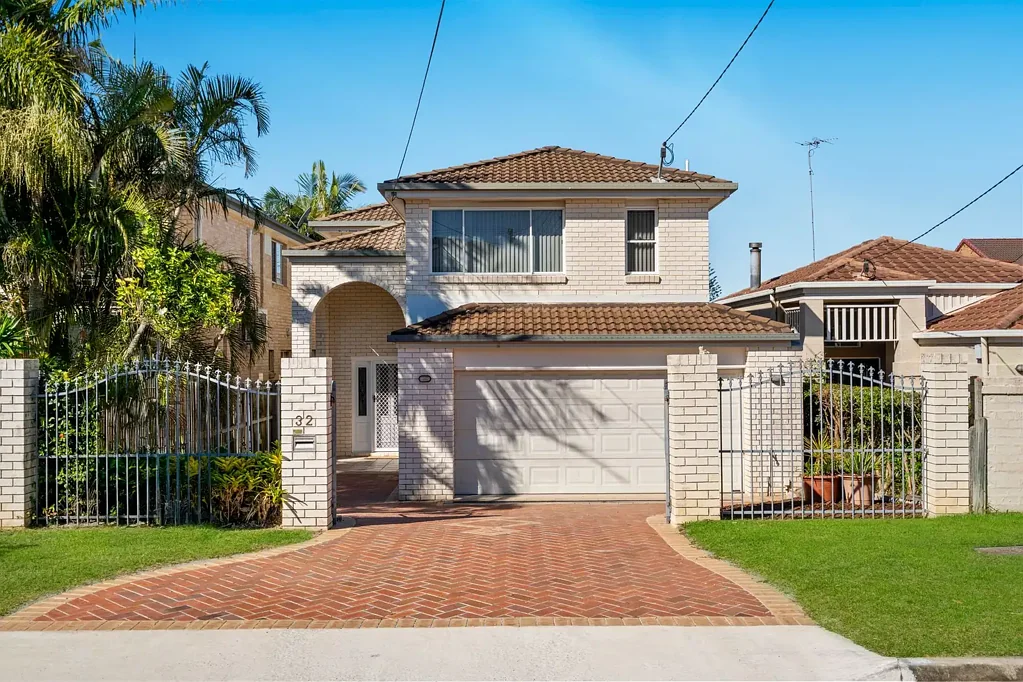 Scarborough 3 Bedroom Lifestyle, Location, and just 200m to the Waterfront