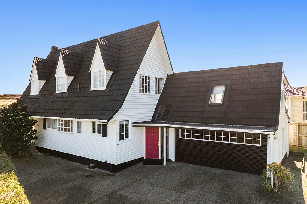 Mount Roskill 5 Bedroom Attention families, investors and developers