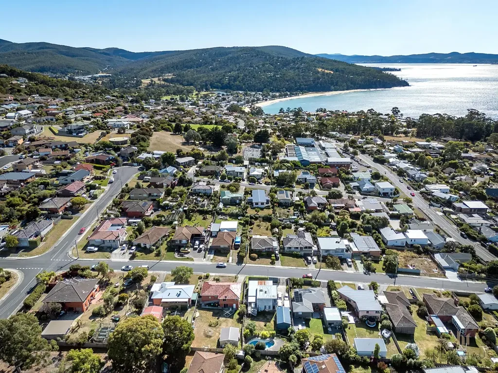 14 Tingira Road, Blackmans Bay, TAS 7052