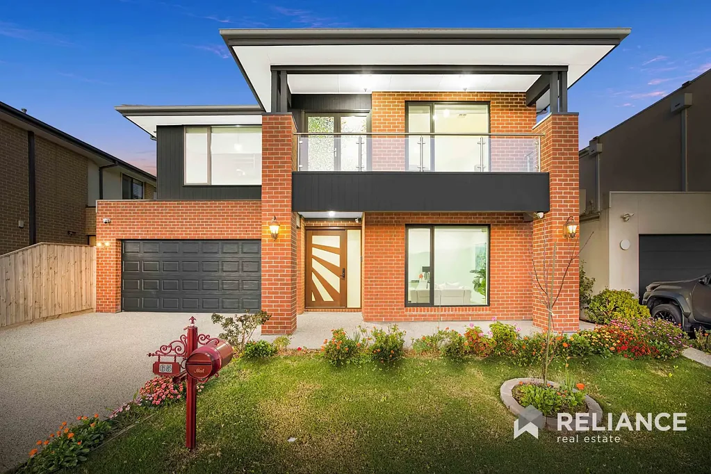 Deanside 5房 奢华生活，坐拥迷人美景，双厨房与未来科技 47 Squares of Luxury Living with Stunning Views, Dual Kitchens & Future-Ready Technology