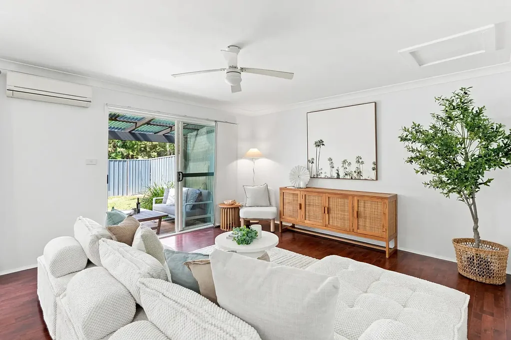 Bateau Bay 3房  Spacious, Easy Care Living with a Private Leafy Outlook