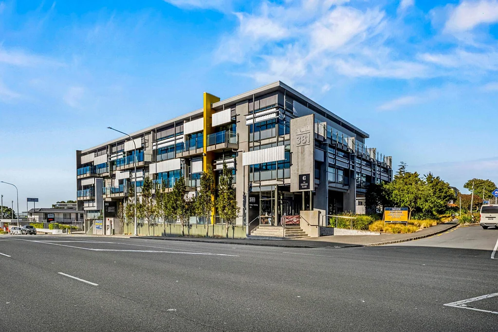 Ellerslie VARIOUS OPTIONS; EXISTING FITOUT AND BALCONIES