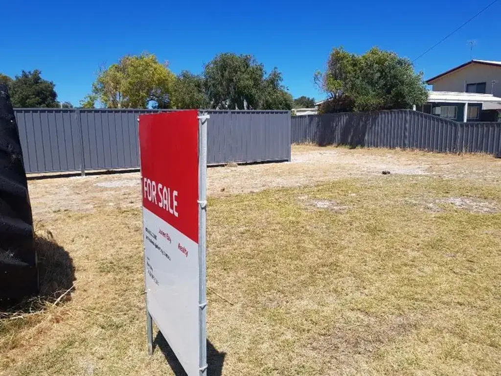 Cervantes CENTRAL LOCATION VACANT LAND