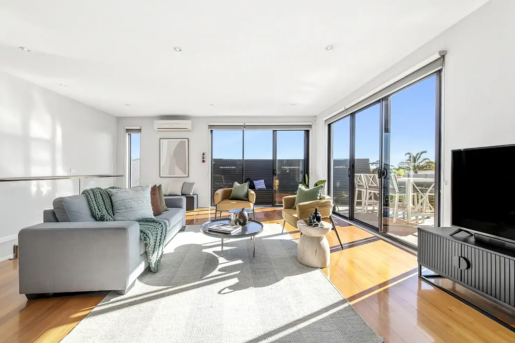 Mccrae 4 Bedroom Impressive family home in bayside locale