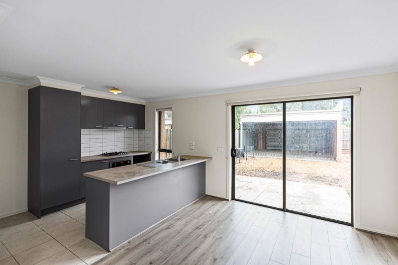 10 MCCONNELL ST, SUNSHINE WEST VIC 3020, 0 habitaciones, 0 baños, Townhouse