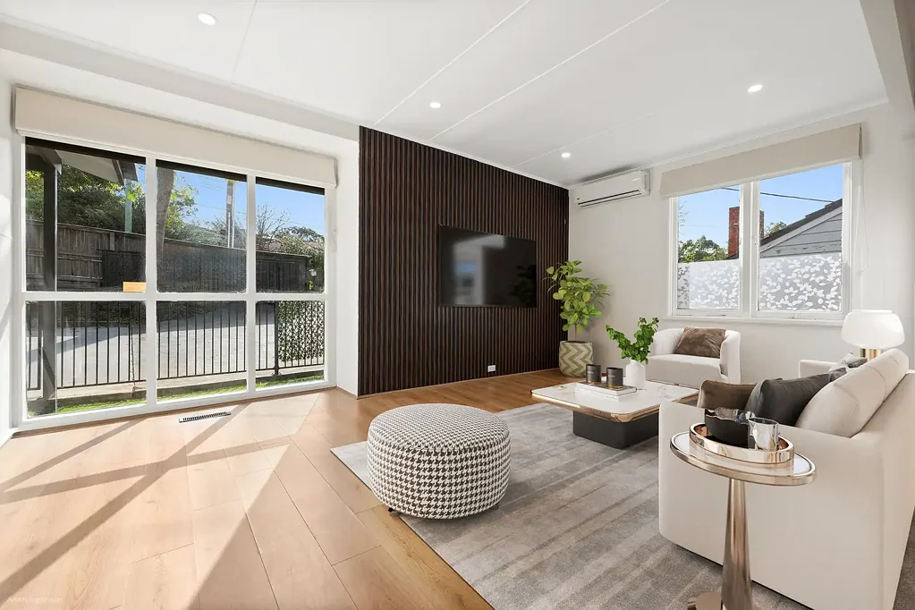 Mount Waverley 3 Slaapkamer Renovated Ease, Modern Comfort & Exceptional Convenience