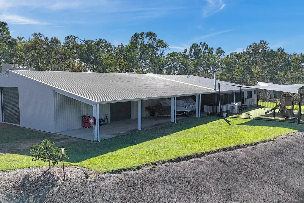 768 Sarina Beach Road, Sarina Beach, QLD 4737