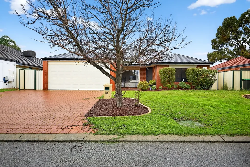 Success 4房  Want to live close to Cockburn Gateway Shopping Centre - this won’t last long