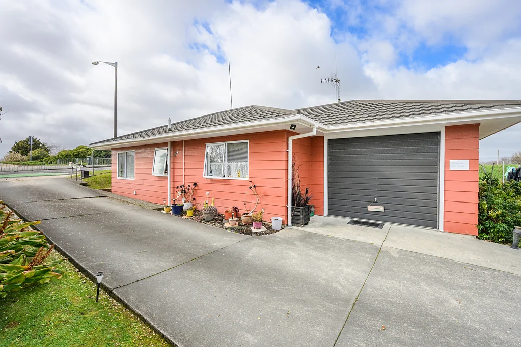 Takaro 6Zimmer Multi-unit investment opportunity