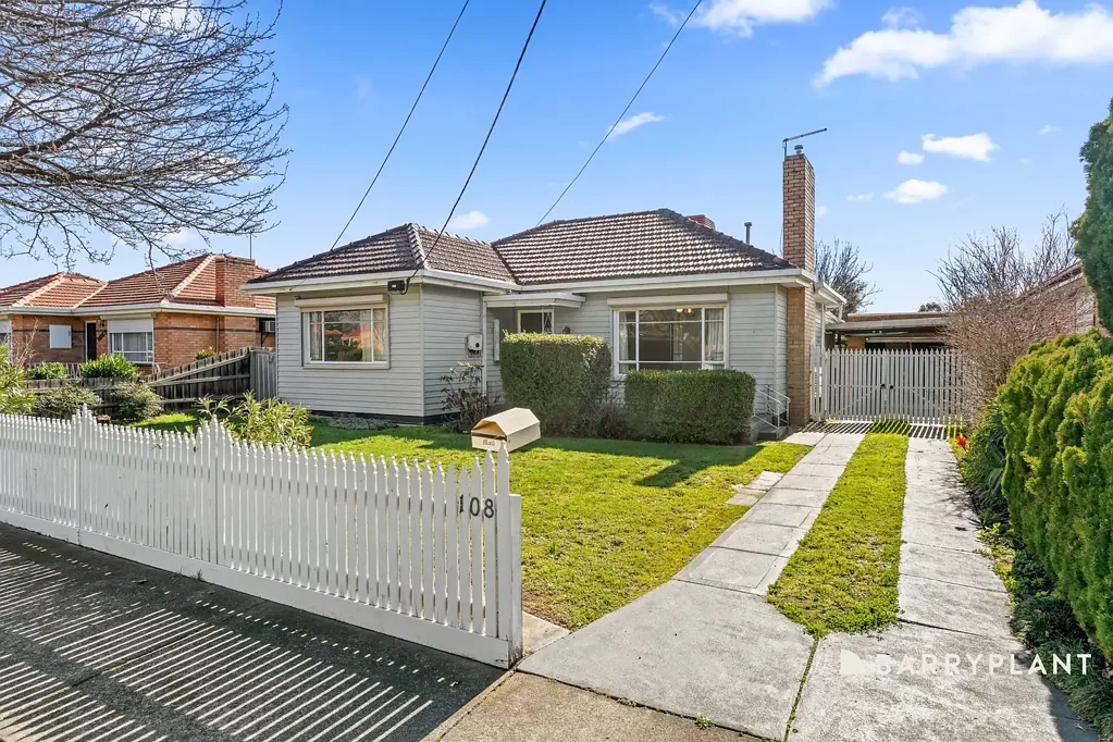 Lalor 3 Bedroom Live In, Extend Or Develop
