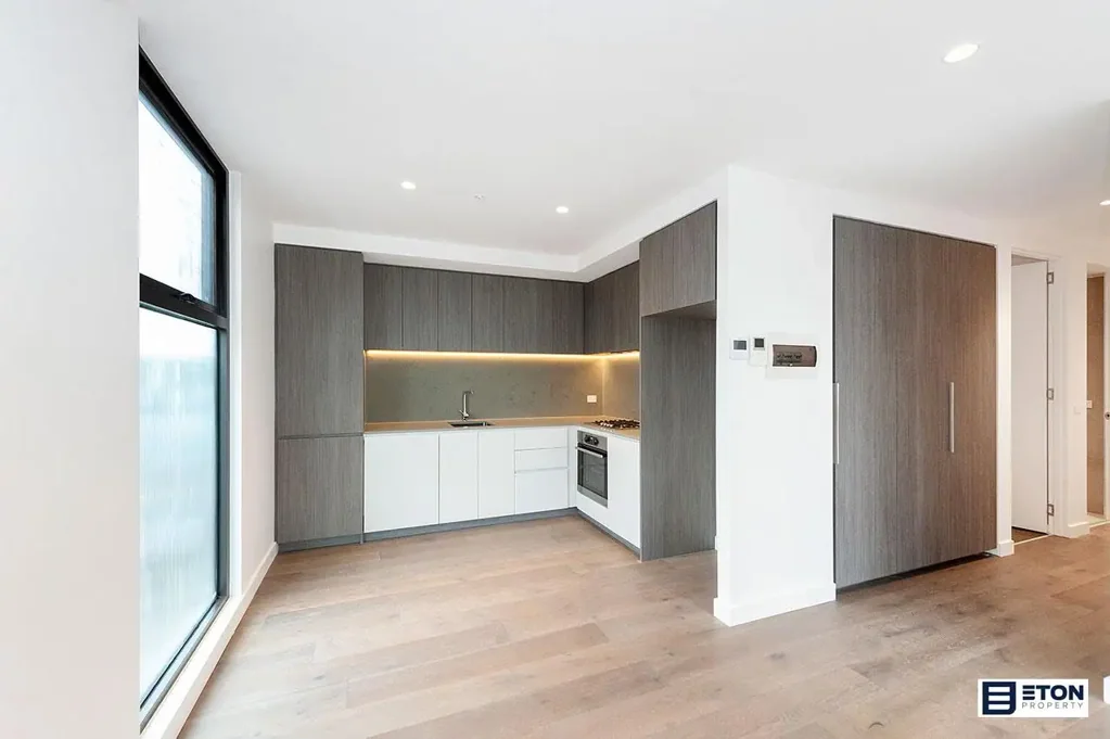 Contemporary Richmond Apartment with Modern Finishes