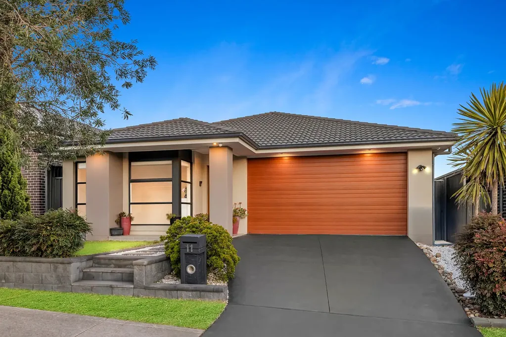 Riverstone 4 Bedroom Immaculate Living – Single Level Stunner | Schofields P S Catchment