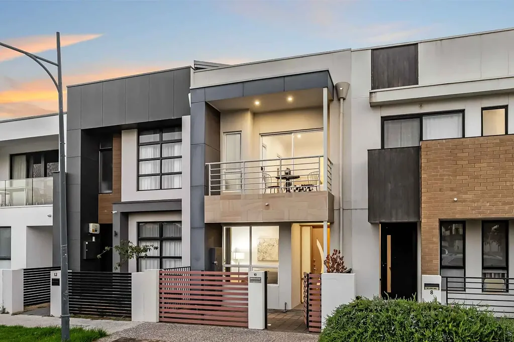 10 Wiltshire Drive, Lightsview, SA 5085