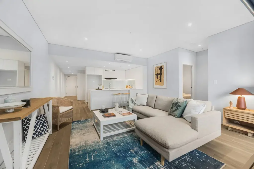 Wentworth Point 3 Bedroom Wake up to sunrise over the water and unwind with glowing sunsets in this elegant home with study