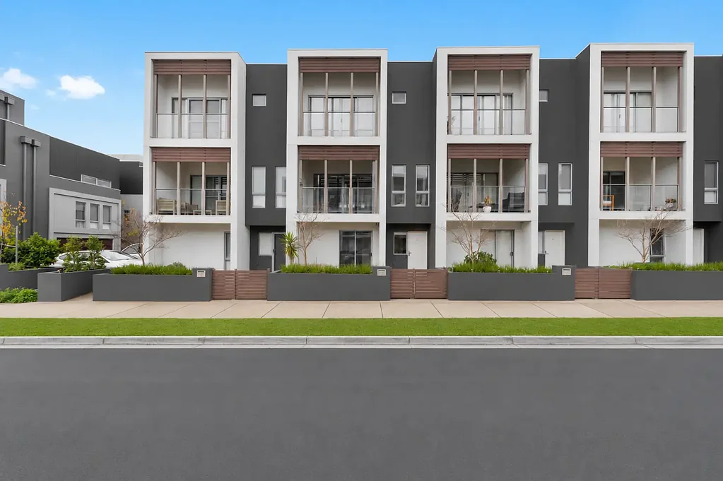 Mornington 4房 Mornington 海滨瑰宝，市中心璀璨之选 Seaside Stunner in Heart of Mornington
