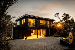 56 Te Ahuahu Road, Piha